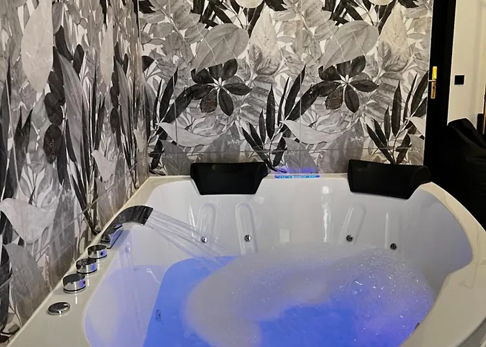 Ese Luxury - Private Jacuzzi Near Termini, Perfect For Relaxing 4*