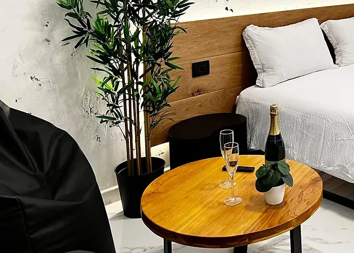 Vendégház Ese Luxury Spa Suites - Jacuzzi Rooms For Cozy Moments In Rome Róma