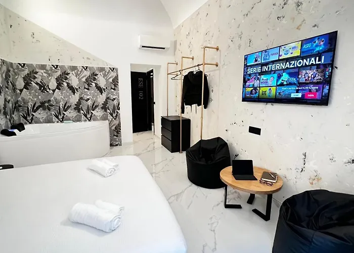 Ese Luxury - Private Jacuzzi Near Termini, Perfect For Relaxing 4*